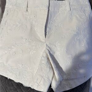 LOFT New w tags White Embroidered Floral Shorts